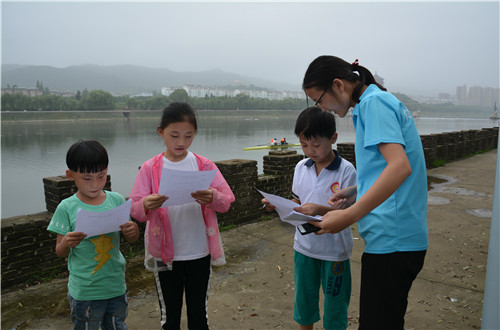  91短视频
成功开展“人文山水 魅力浉河”暑期“三下乡”社会实践活动