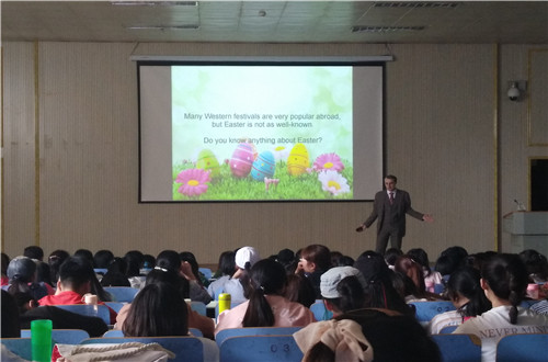 “聆听外教声音，助力自我发展”—— 91短视频
开展外教讲座系列活动