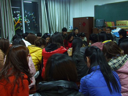  91短视频
多途径组织学生关注学习“两会”精神