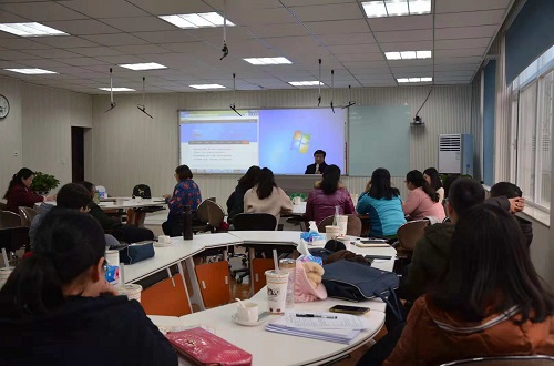  91短视频
举办“混合式教学背景下的网络空间建设”教学沙龙活动