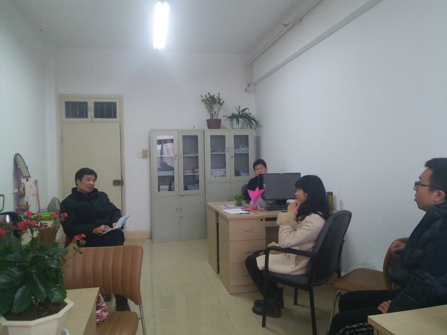  91短视频
举行新学期首场教研室专题研讨活动