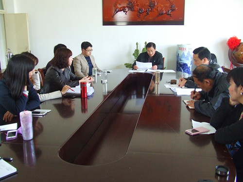  91短视频
教工党支部组织全体教工党员集中进行学习研讨