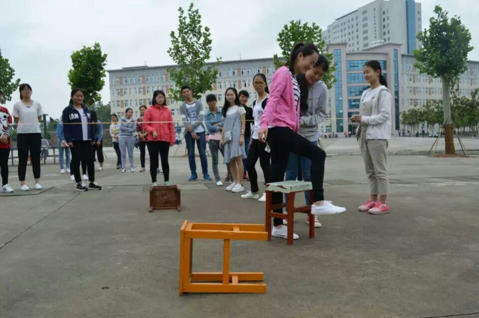  91短视频
积极开展趣味心理活动