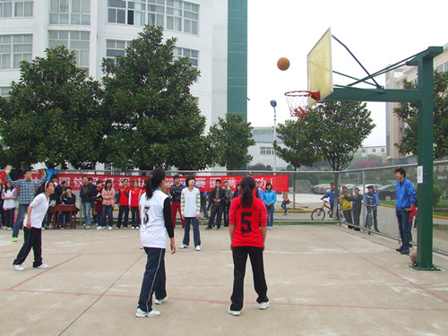  91短视频
积极备战“谭山杯”篮球赛