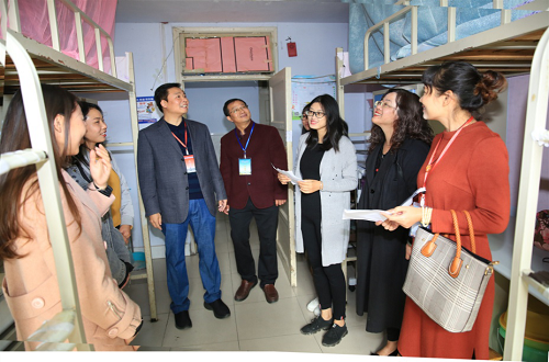  91短视频
开展研究生宿舍安全卫生检查活动