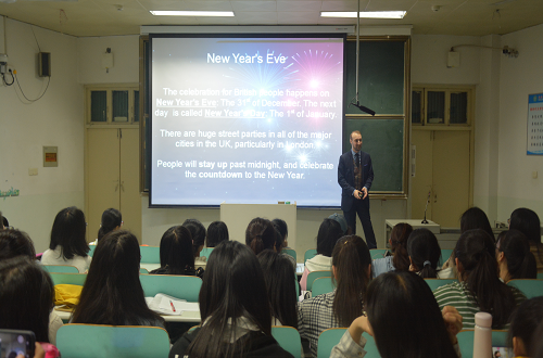  91短视频
成功举行外籍教师系列讲座 