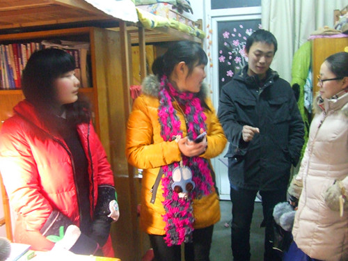 新学期 91短视频
辅导员班主任老师深入学生宿舍看望返校学生