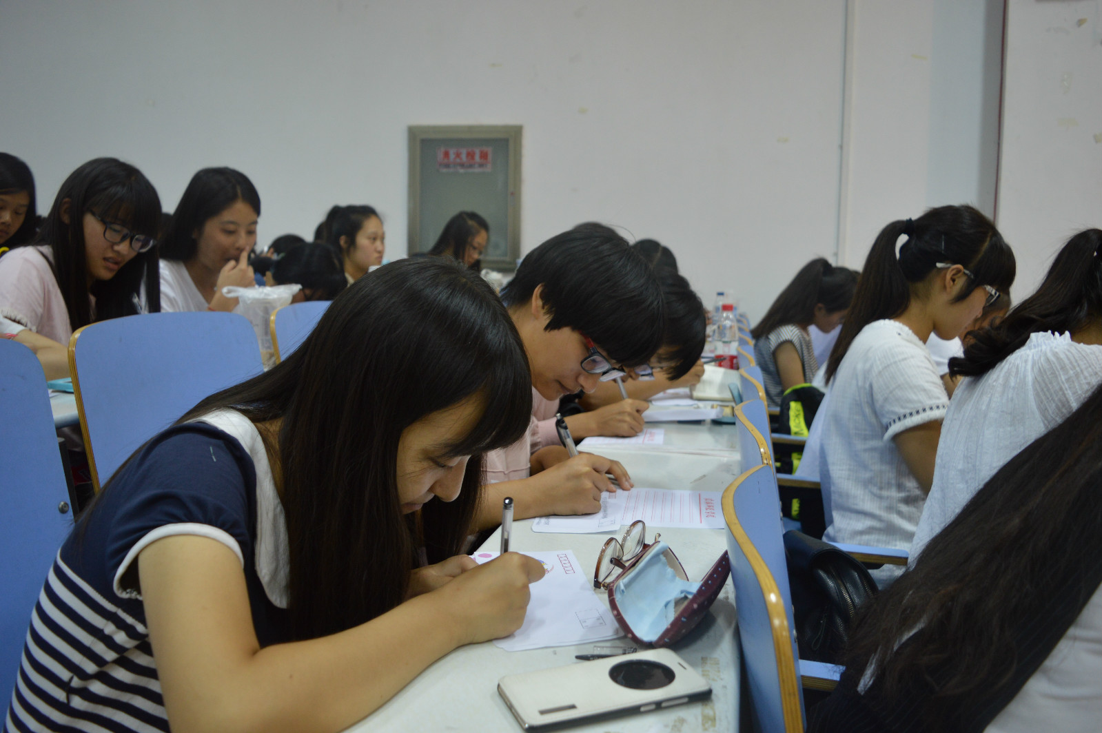  91短视频
成功举办“花晨月夕共团圆”中秋晚会