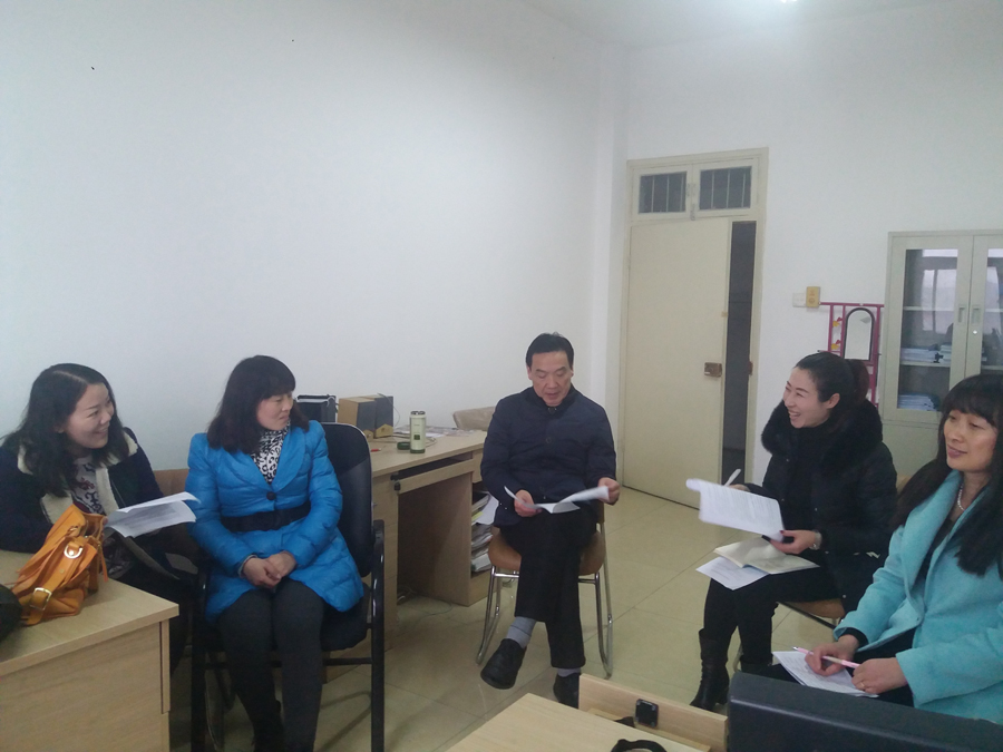  91短视频
举行新学期首场教研室专题研讨活动