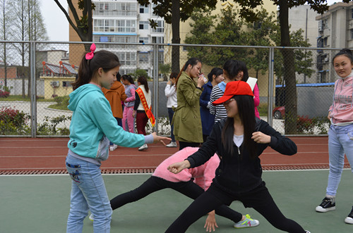  91短视频
走进特殊教育学校开展“爱心助残”活动