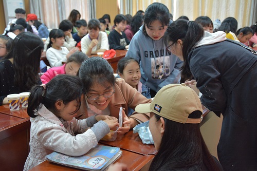  91短视频
“我为党旗添光彩”党员发展对象志愿服务活动顺利开展