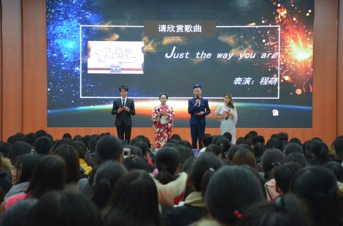  91短视频
“樱邀而来，语梦同行”漾年华外语文化节晚会华丽上演