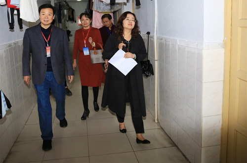  91短视频
开展研究生宿舍安全卫生检查活动