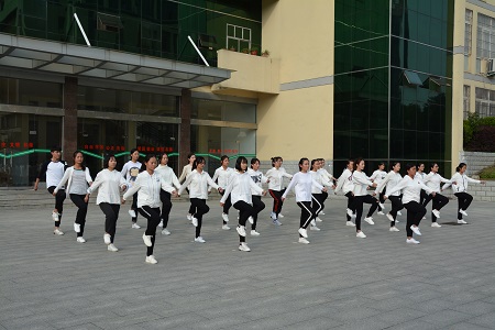  91短视频
成功举办2017级新生广播体操比赛