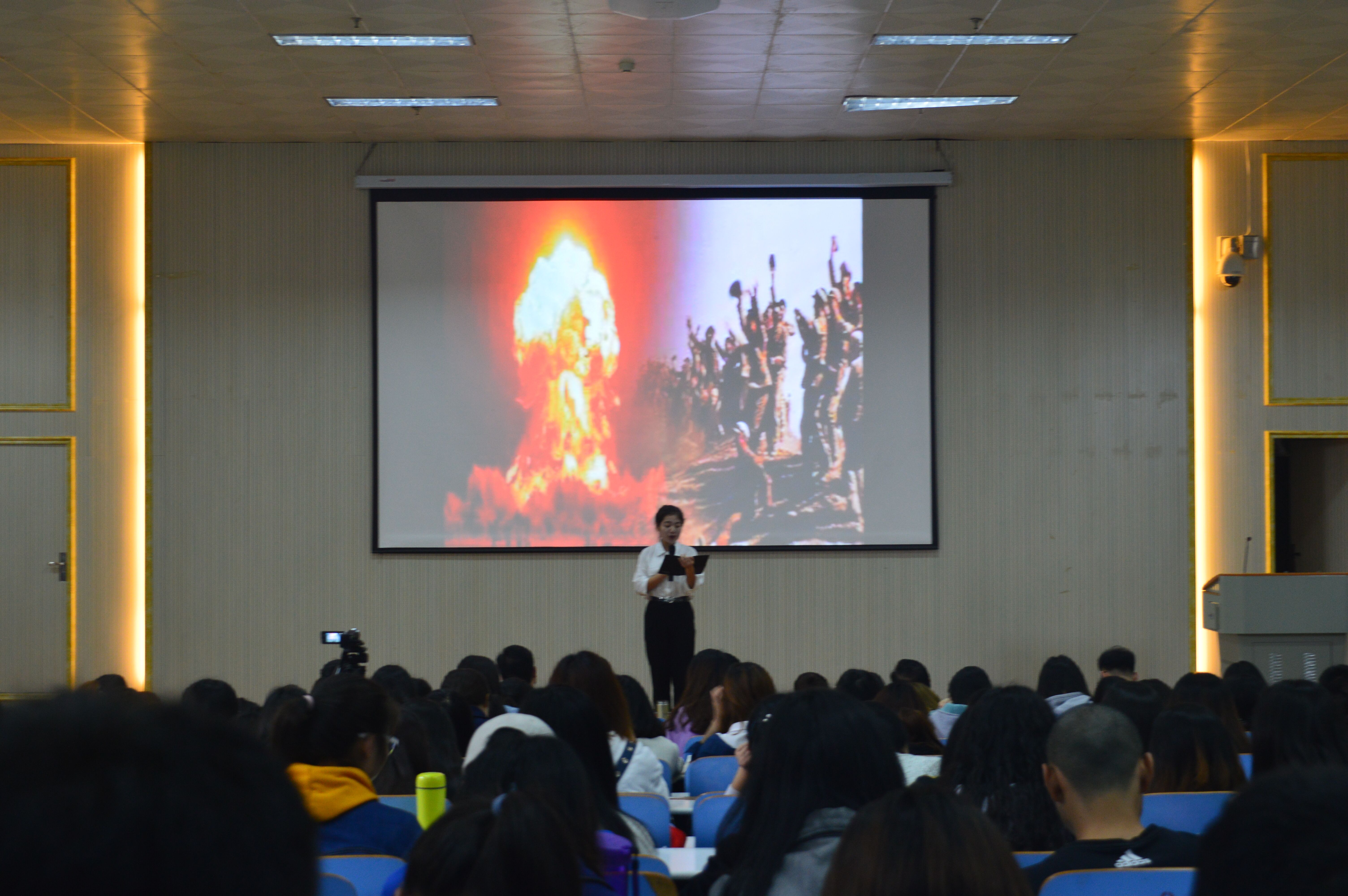  91短视频
举办讲社会主义核心价值观故事比赛