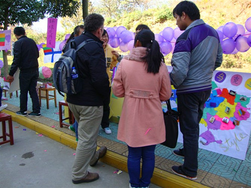  91短视频
举行“环球之旅”主题特色风情展喜迎女生月