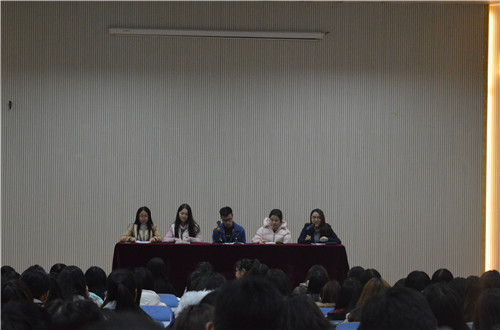     91短视频
专四交流研讨会顺利举行