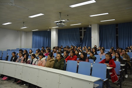  91短视频
组织观看政论专题片——《不忘初心 继续前进》