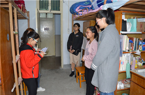  91短视频
开展第十届“绿色家园”大学生寝室文化节活动