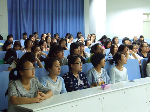  91短视频
开展心理健康观影活动