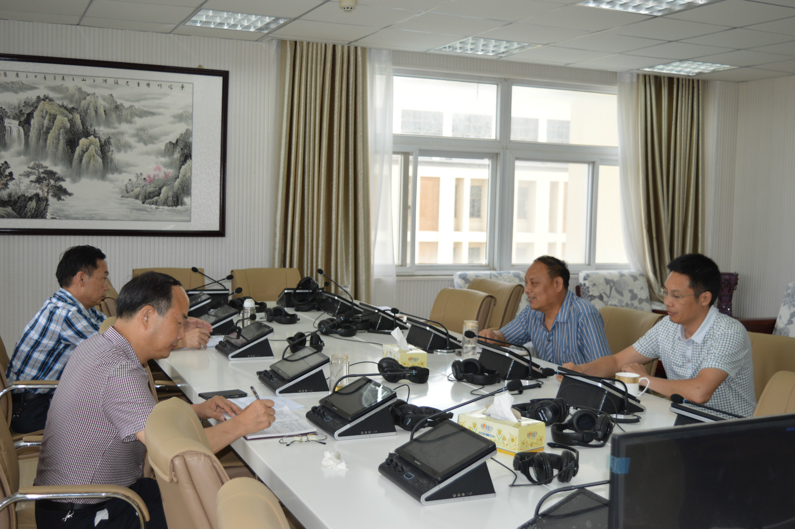  91短视频
党委中心组召开“两学一做”学习教育专题学习讨论会