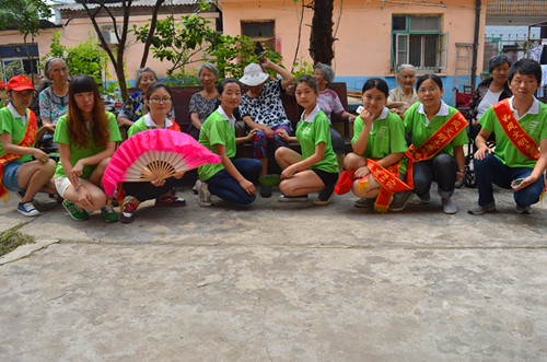  91短视频
暑期志愿小分队情撒温馨敬老院